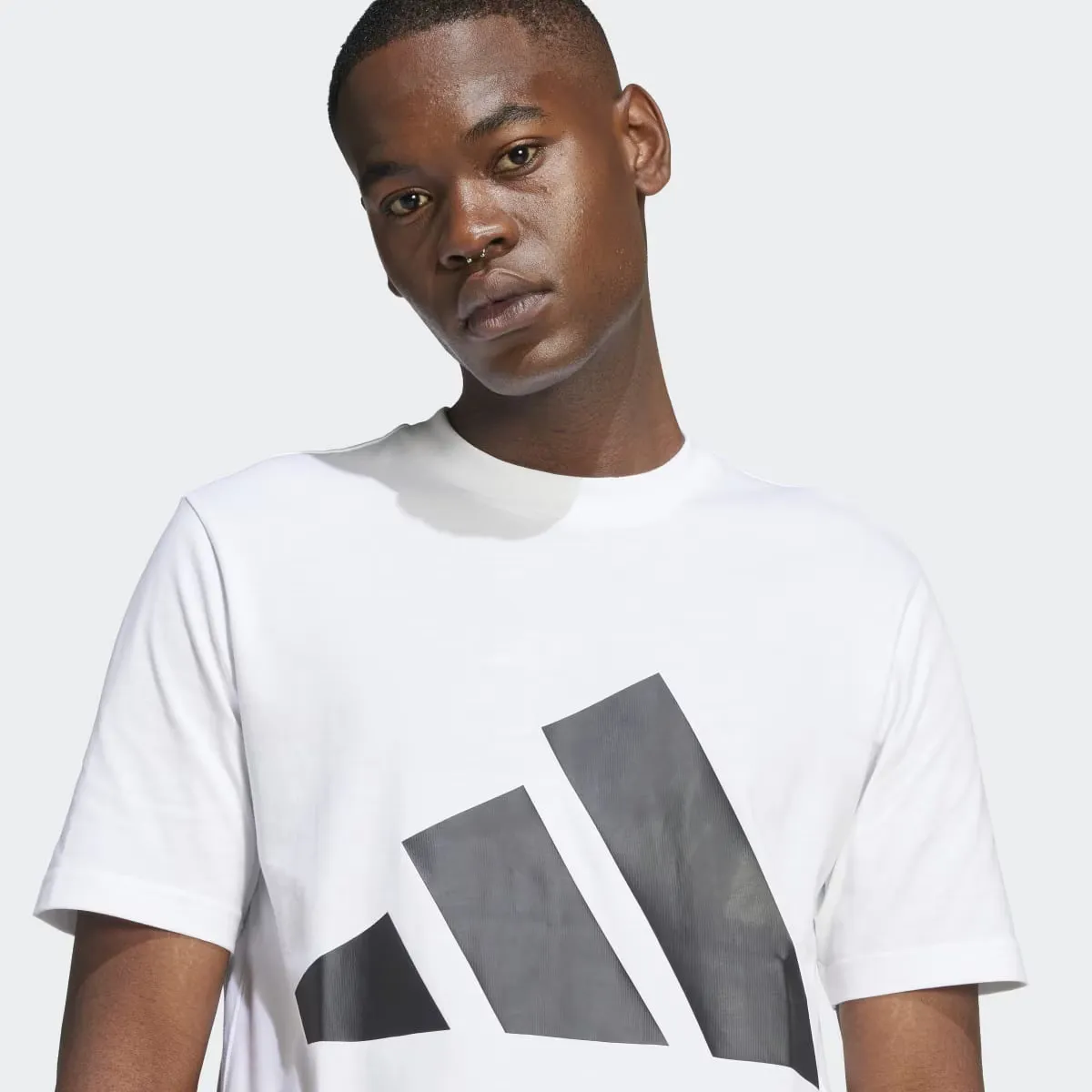 Мужская футболка Adidas Essentials с большим логотипом, белый — фото 3