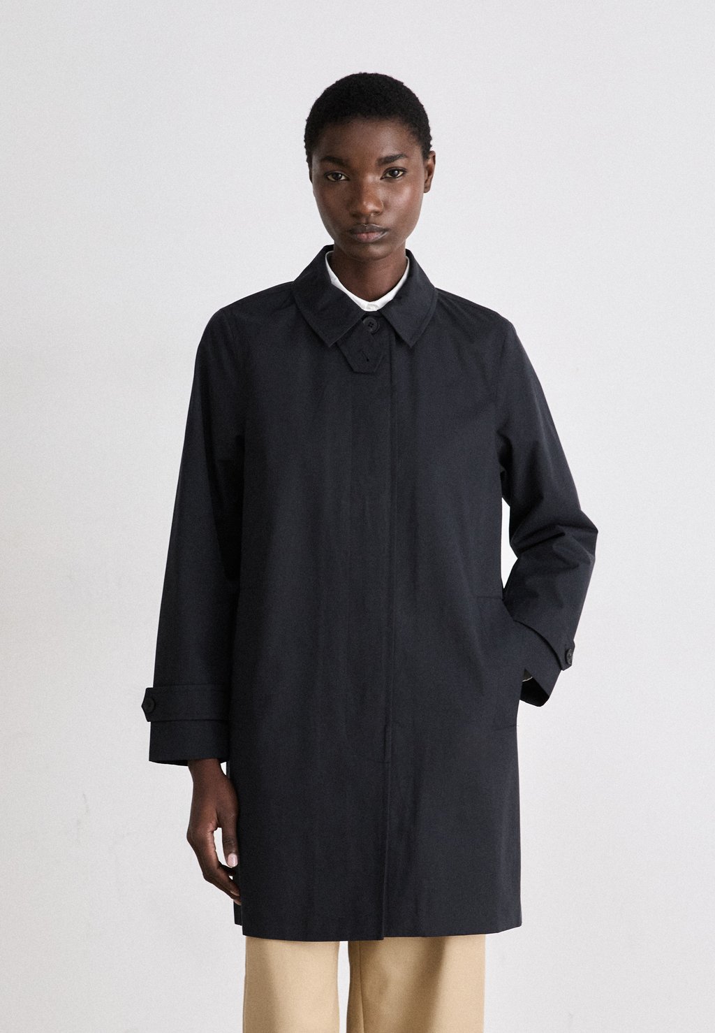 

Классическое пальто CAR COAT GANT, черный