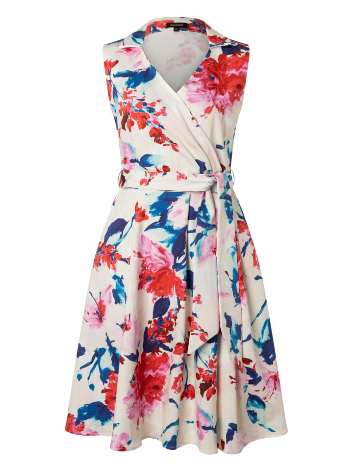 

Платье до колена More & More