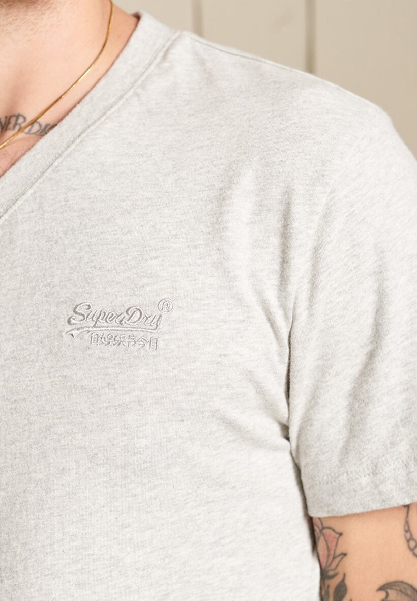 Футболка базовая VINTAGE LOGO V-NECK Superdry, цвет glacier grey marl — фото 2