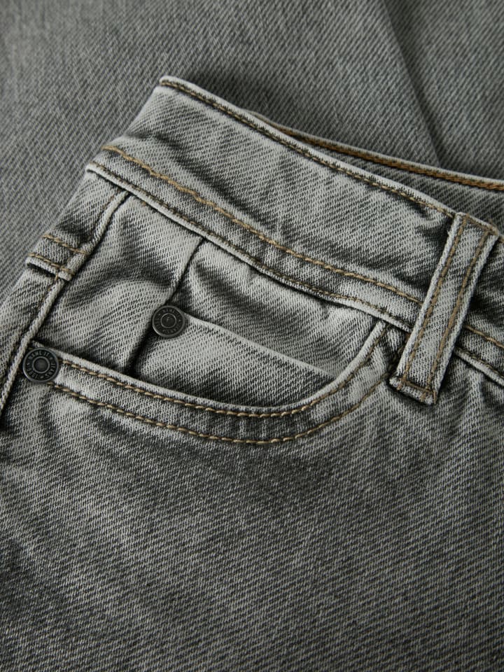 Name it Джинсы NKMTHEO XSLIM JEANS 1280-GY светло-серого цвета — фото 3
