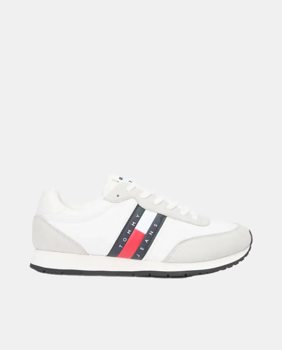Tommy Hilfiger Белые спортивные кроссовки с красными и синими деталями