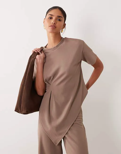 

Асимметричный верх из трикотажного твила ASOS DESIGN с каменными складками