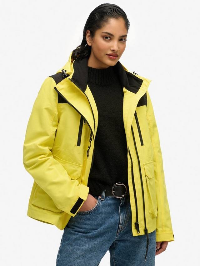 

Куртка-ветровка с цветным блоком ultimate Superdry, цвет Yellow/Black