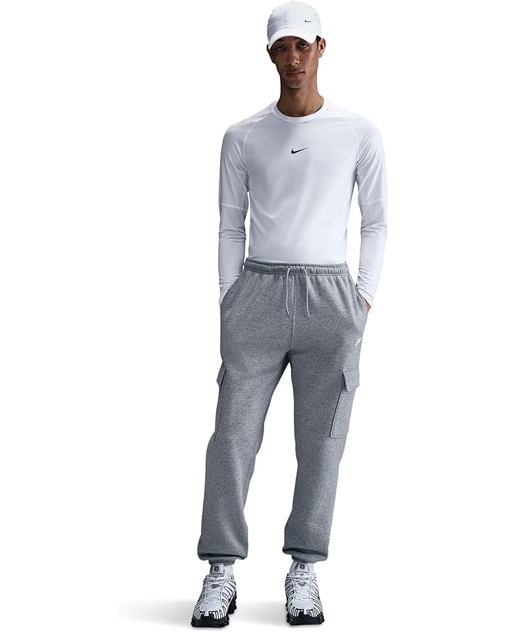 

Брюки Nike Club Fleece Cargo Pants, цвет Dark Grey Heather/Light Smoke Grey/White