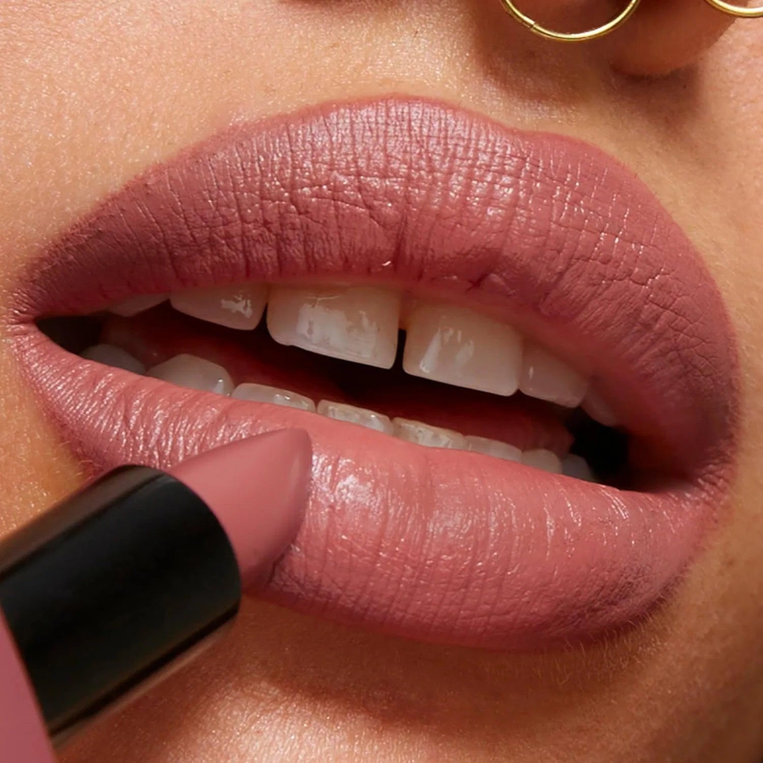 Матовая помада 3INA MAKEUP The Lipstick 503 (мини) нюдовая 3Ina, 503 (Mini) - Nude — фото 4