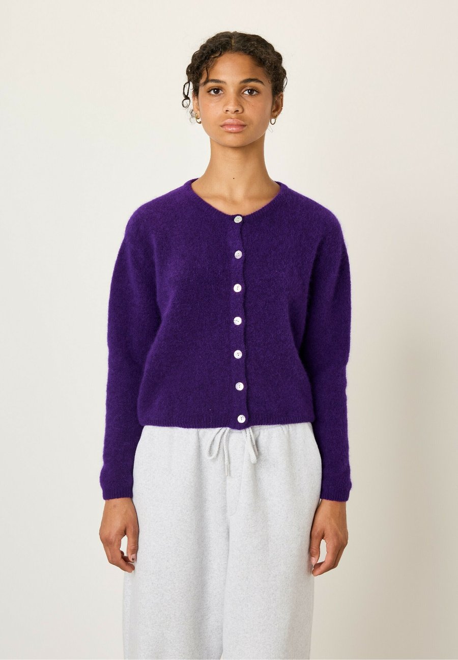 

Кардиган American Vintage VITO, Aubergine/Dark Purple