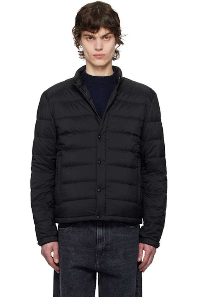 

Черная короткая куртка-пуховик Selfes Moncler