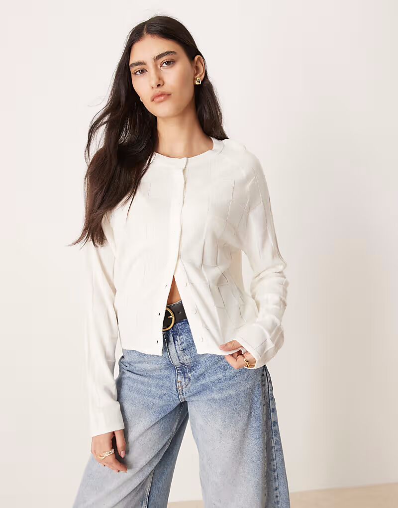 

Вязаный кардиган ASOS DESIGN кремового цвета с круглым вырезом и декоративной строчкой