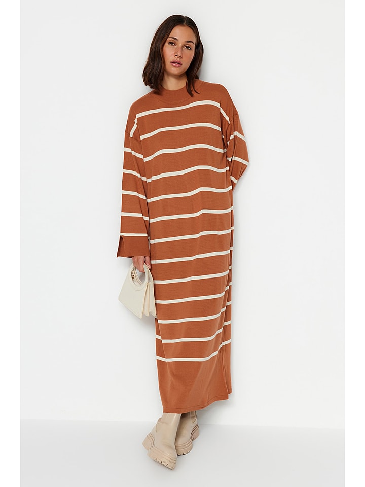

Платье trendyol, цвет camel/weiß