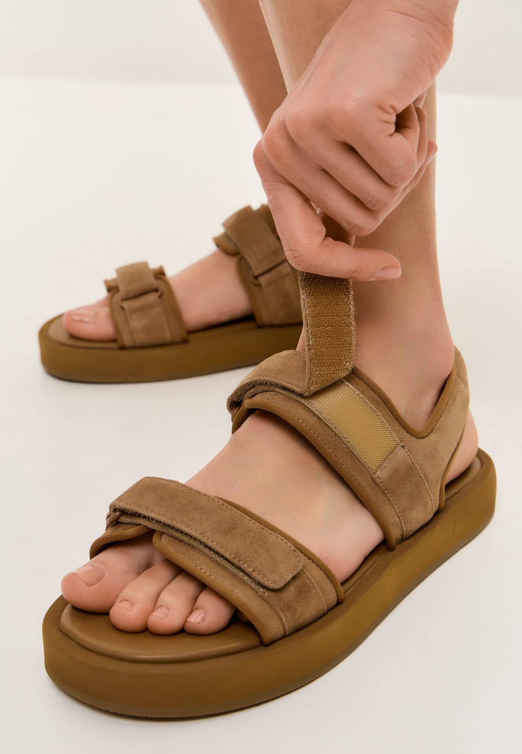 Трекинговые сандалии ULTRA COMFORTABLE ADJUSTABLE Cesare Gaspari, бежевый