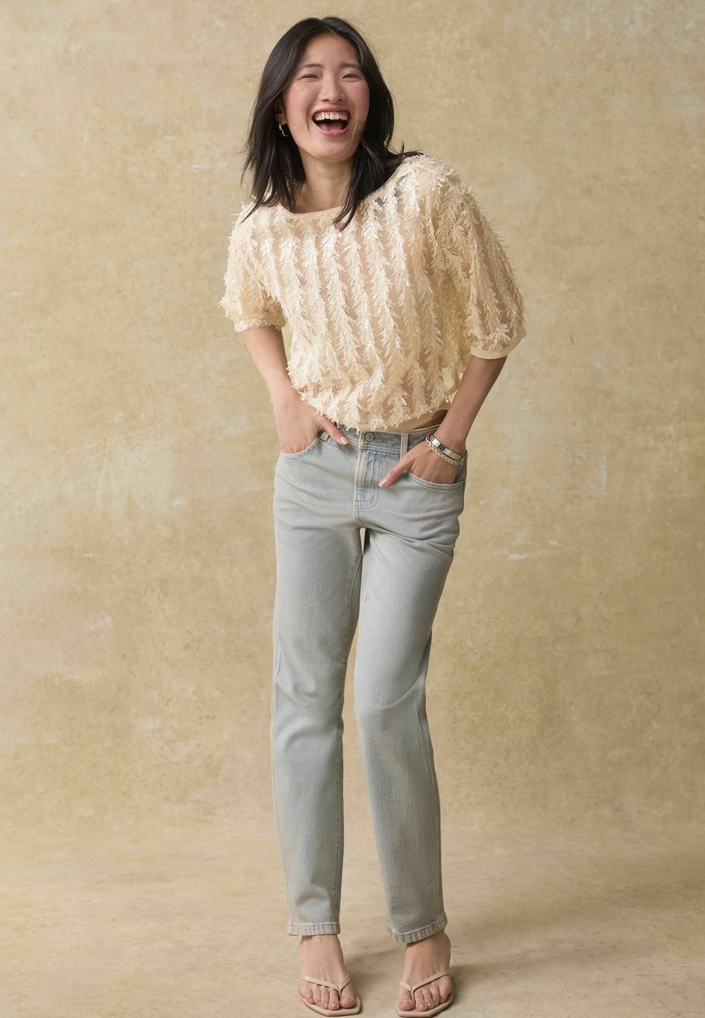 

Блуза SEQUIN SHEER FLUFFY QUATER SLEEVE TALL - REGULAR FIT Next, белый