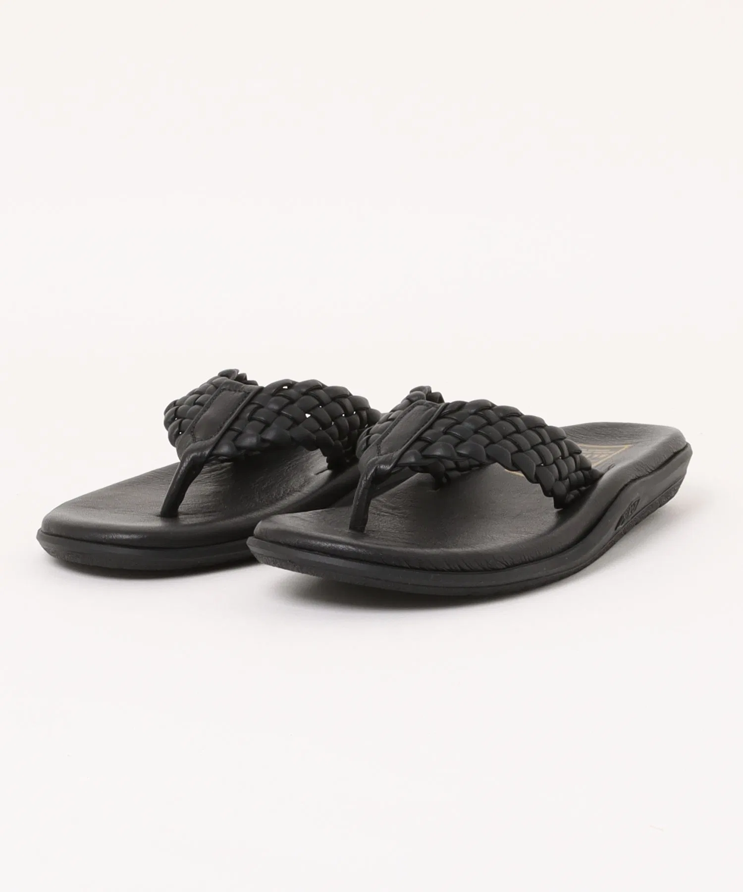 Унисекс кожаные сандалии-вьетнамки Island Slipper PB903W чёрные