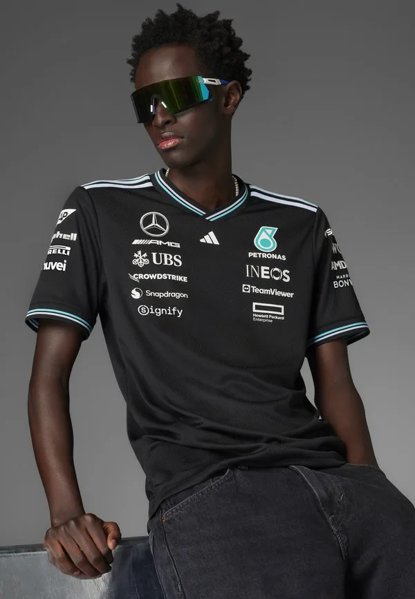 Мужская футболка mercedes amg petronas formula one с оригинальным принтом, черная. Adidas Originals, Black White — фото 2