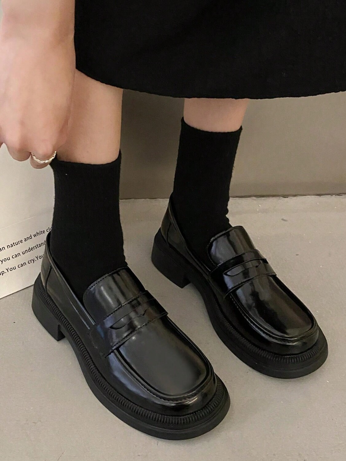 

Блестящие кожаные туфли на высокой подошве, туфли в британском стиле, новые тенденции, толстая подошва, туфли JK в японском стиле можно носить по-разному, черный