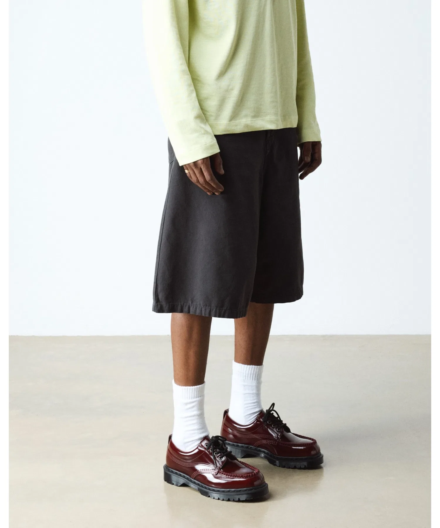 Унисекс обувь Dr. Martens LOWELL 4 отверстия из кожи вишнёво-красного цвета — фото 4
