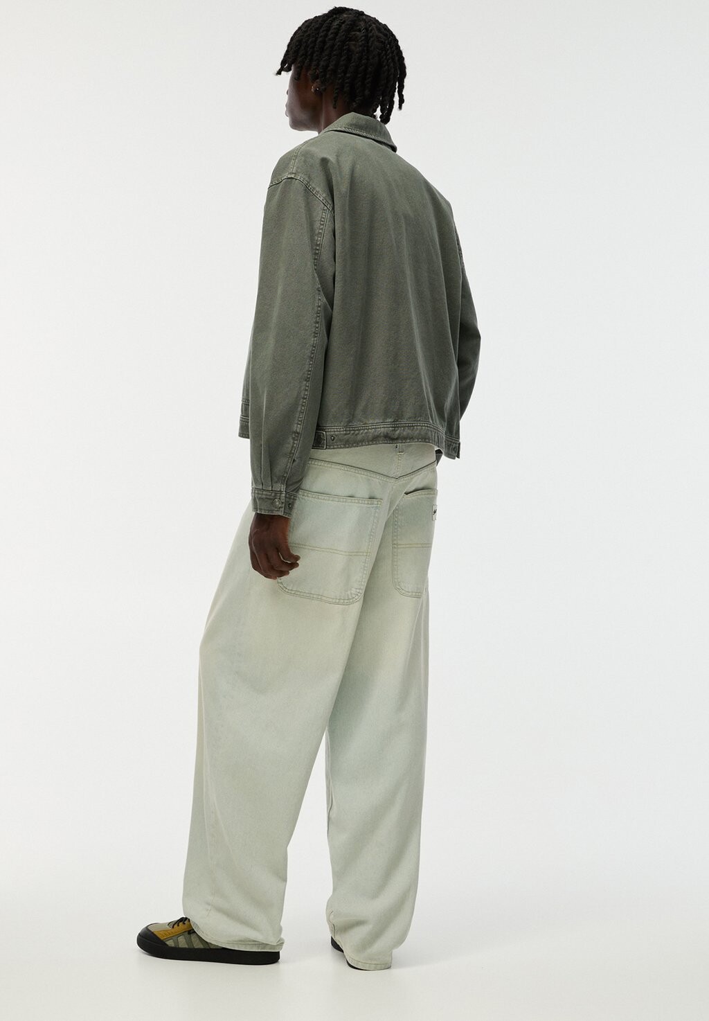 

Джинсовая куртка WASHED STWD PULL&BEAR, зеленый