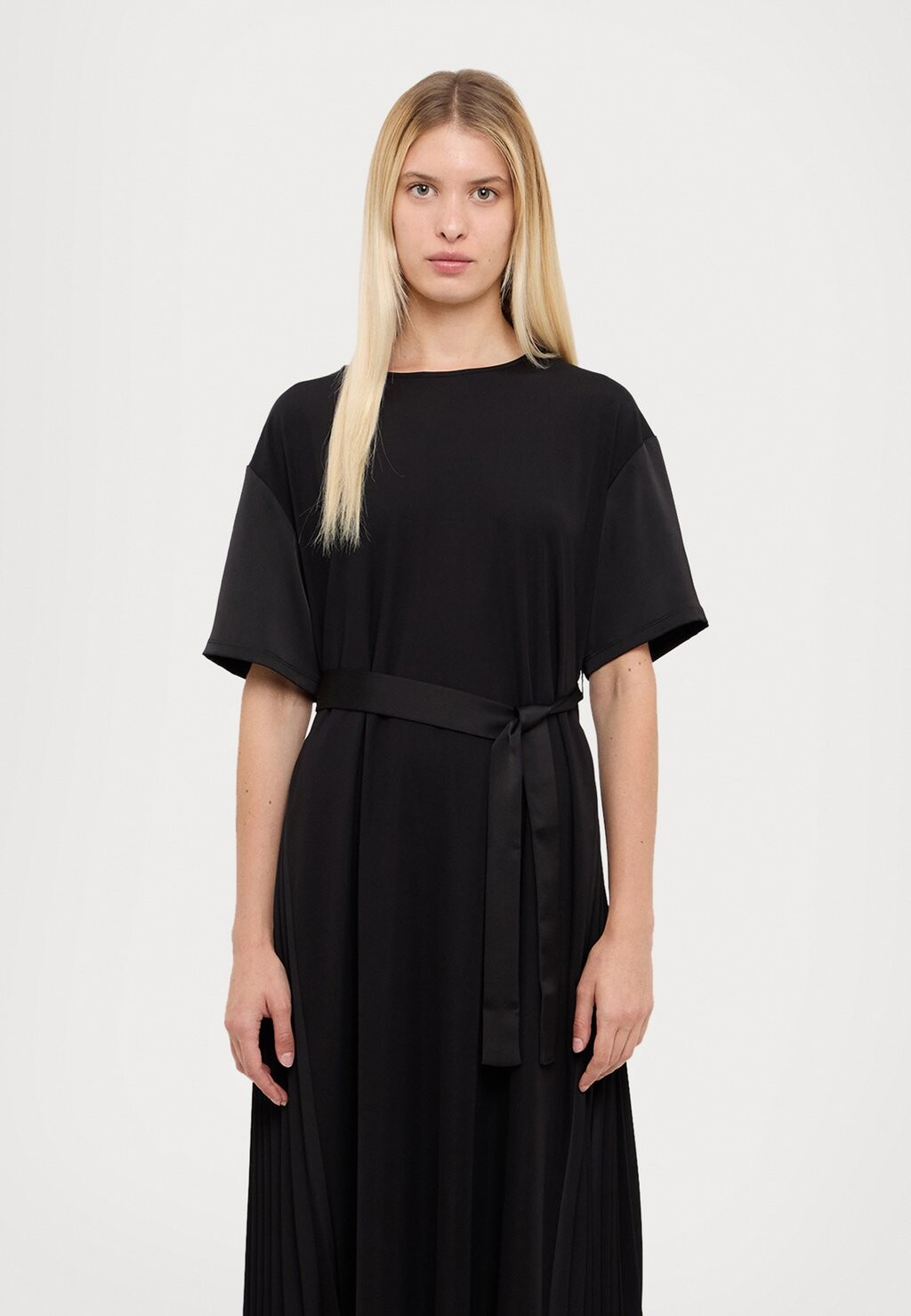 

Платье из джерси JORDAN WEEKEND MaxMara, черный