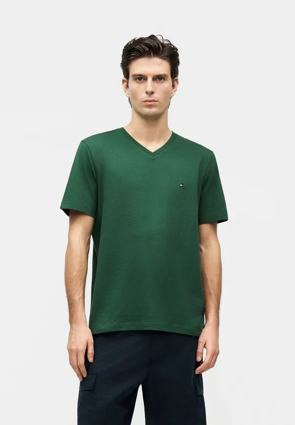 Футболка Tommy Hilfiger Essential V Neck Tee Core Basic, уличный зелёный