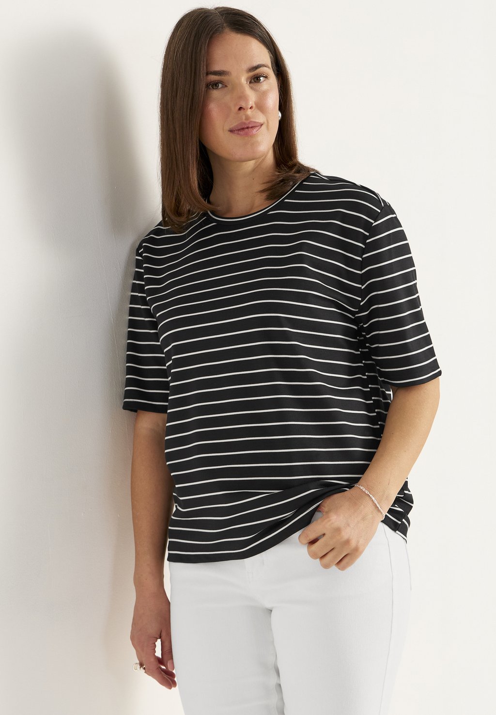 

Базовая футболка Cellbes of Sweden, черный