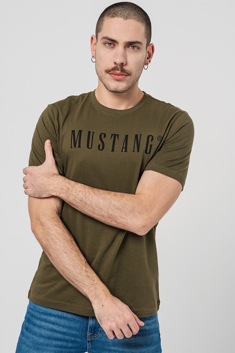 

Футболка с логотипом Mustang, зеленый