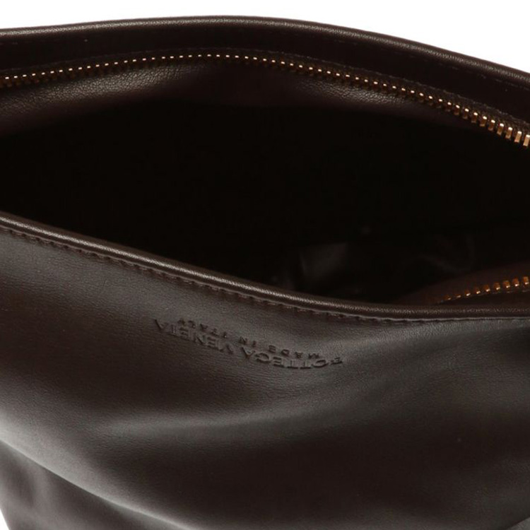 Bottega Veneta Кожаная сумка женская коричневая — фото 4