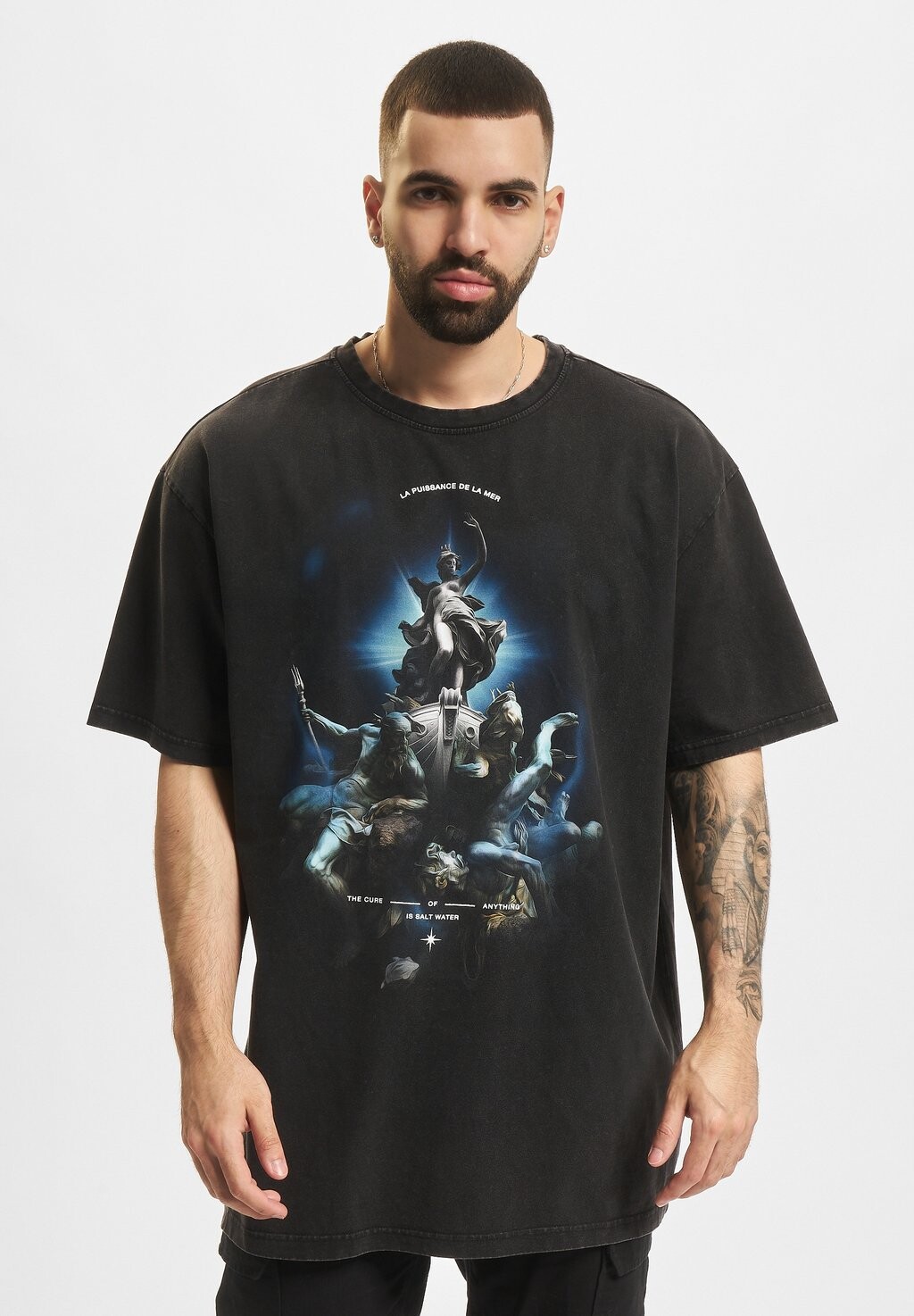 

Футболка с принтом Upscale by Mister Tee, черный