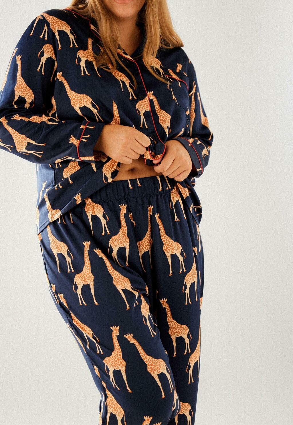 

Пижамный комплект GIRAFFE REVERE COLLAR BUTTON UP LONG SET Chelsea Peers, темно-синий