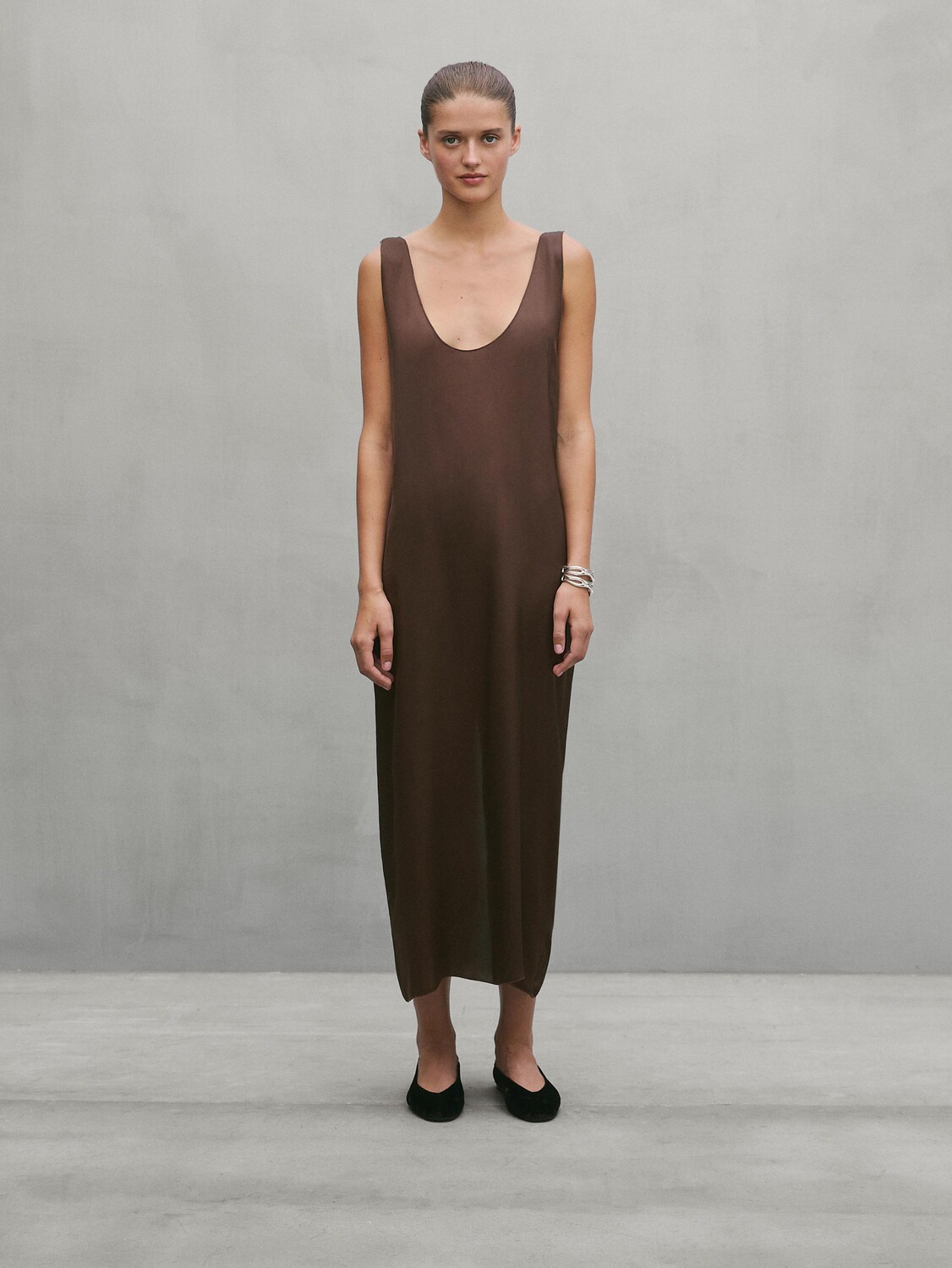 

Длинное платье с боковыми пуговицами - студия Massimo Dutti, коричневый
