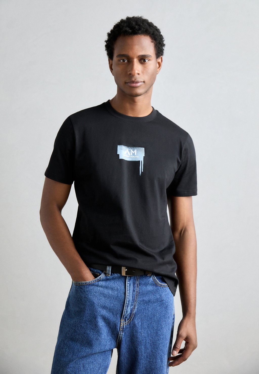 

Футболка с принтом REGULAR FIT WITH LOGO PRINT Antony Morato, черный