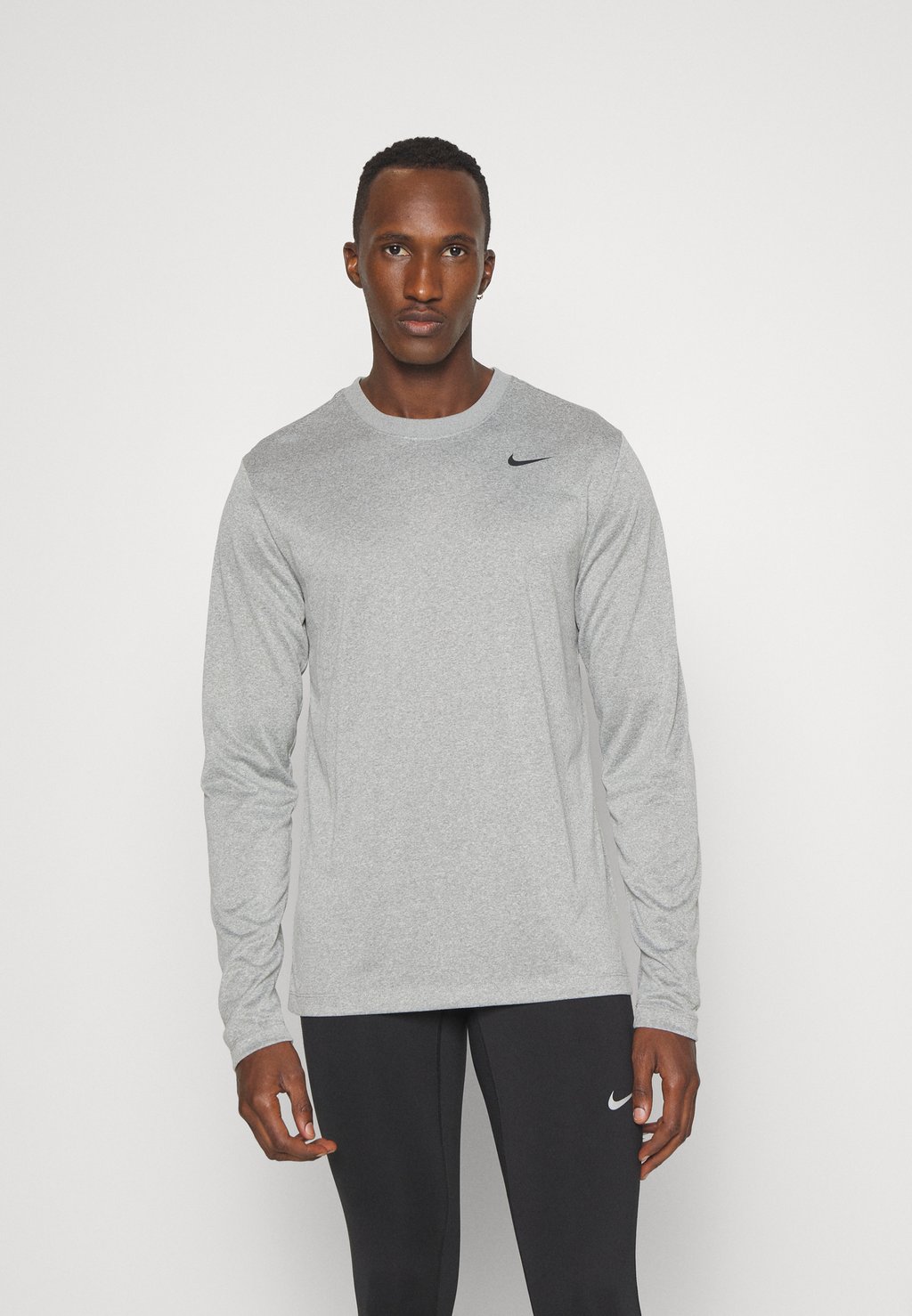 

Лонгслив TEE RESET Nike Performance, серый