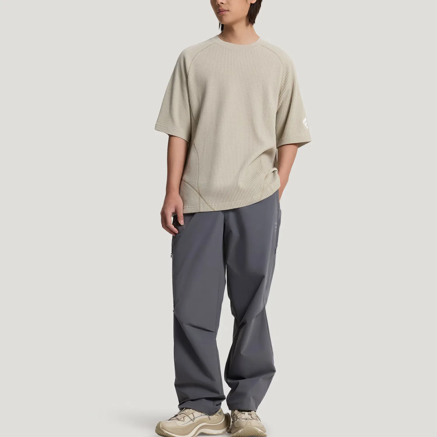 Футболка FOS мужская light sesame gray с круглым вырезом Adidas — фото 4