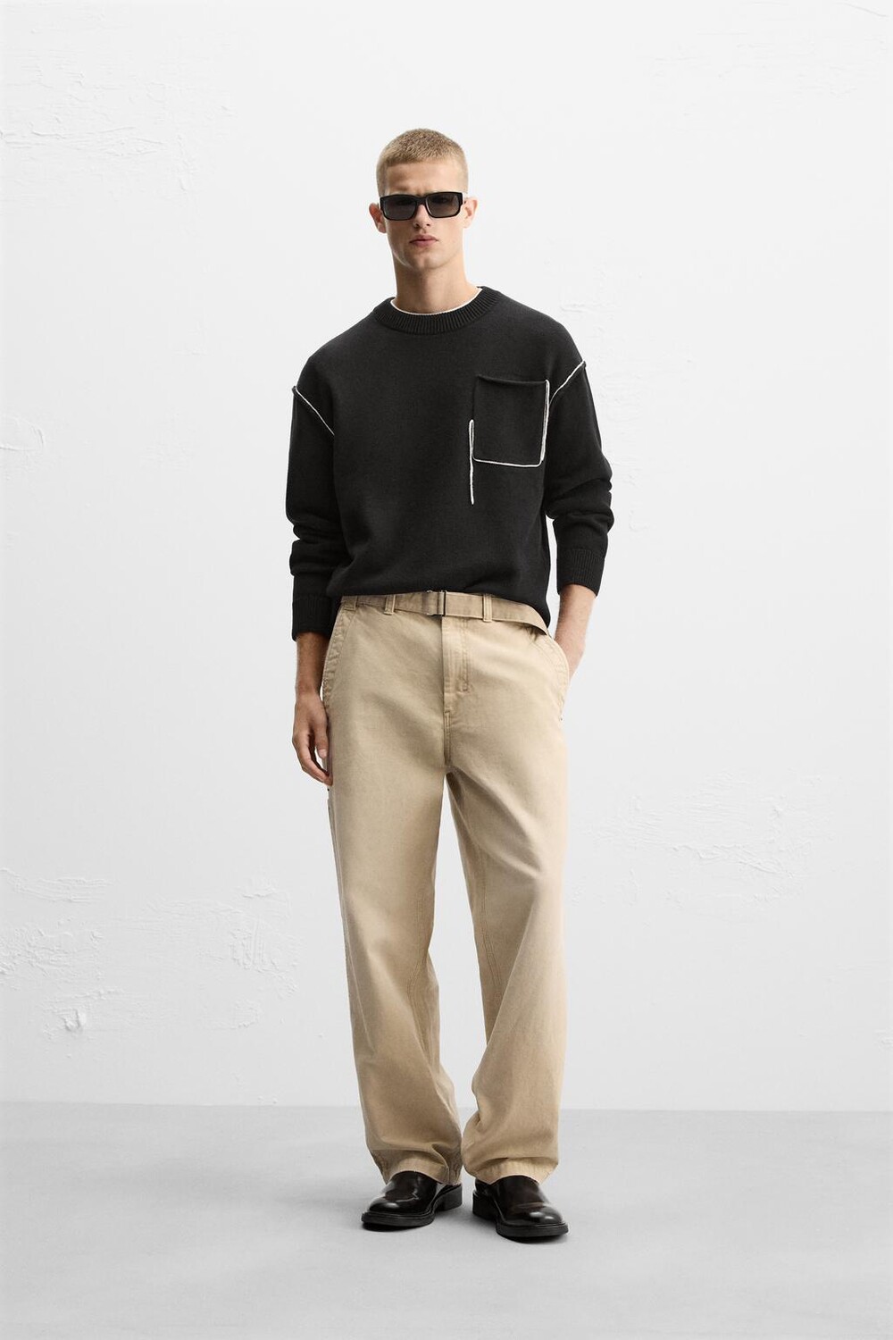 

Свитер с контрастной полосой ZARA, черный