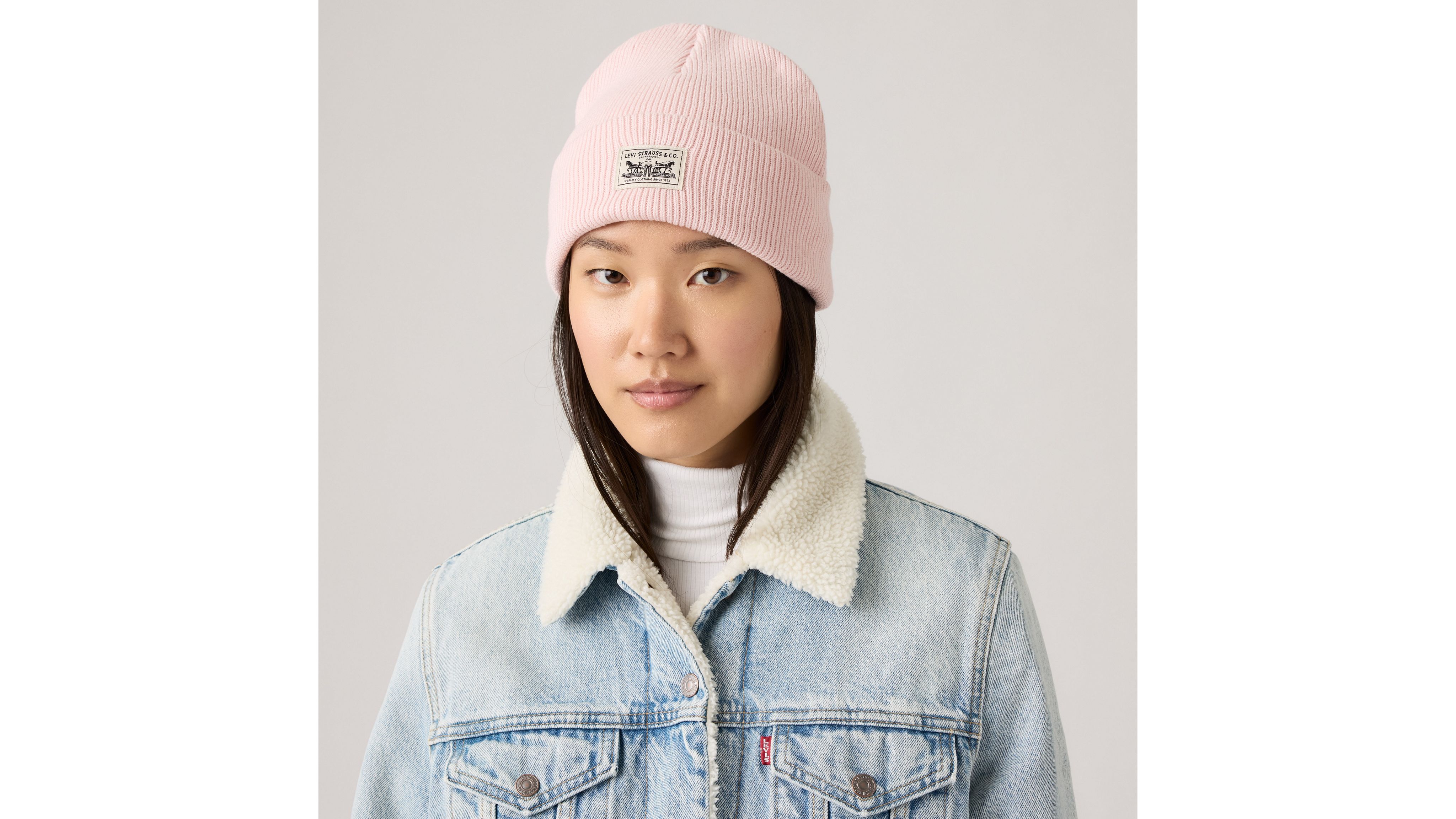 

Шапочка-бини с нашивками Levi's, Zephyr - Pink