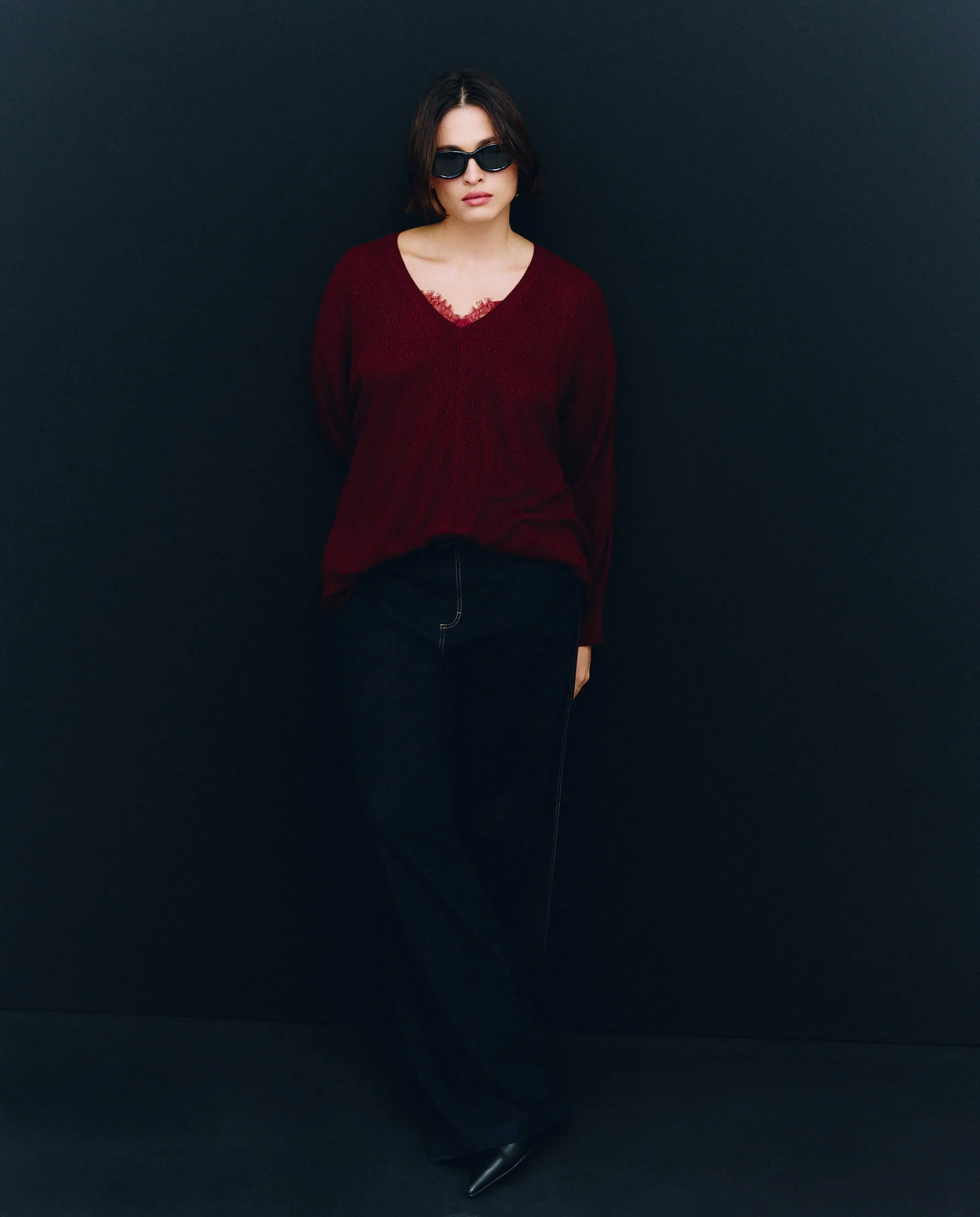 

Женский джемпер с V-образным вырезом Couchel, бордовый