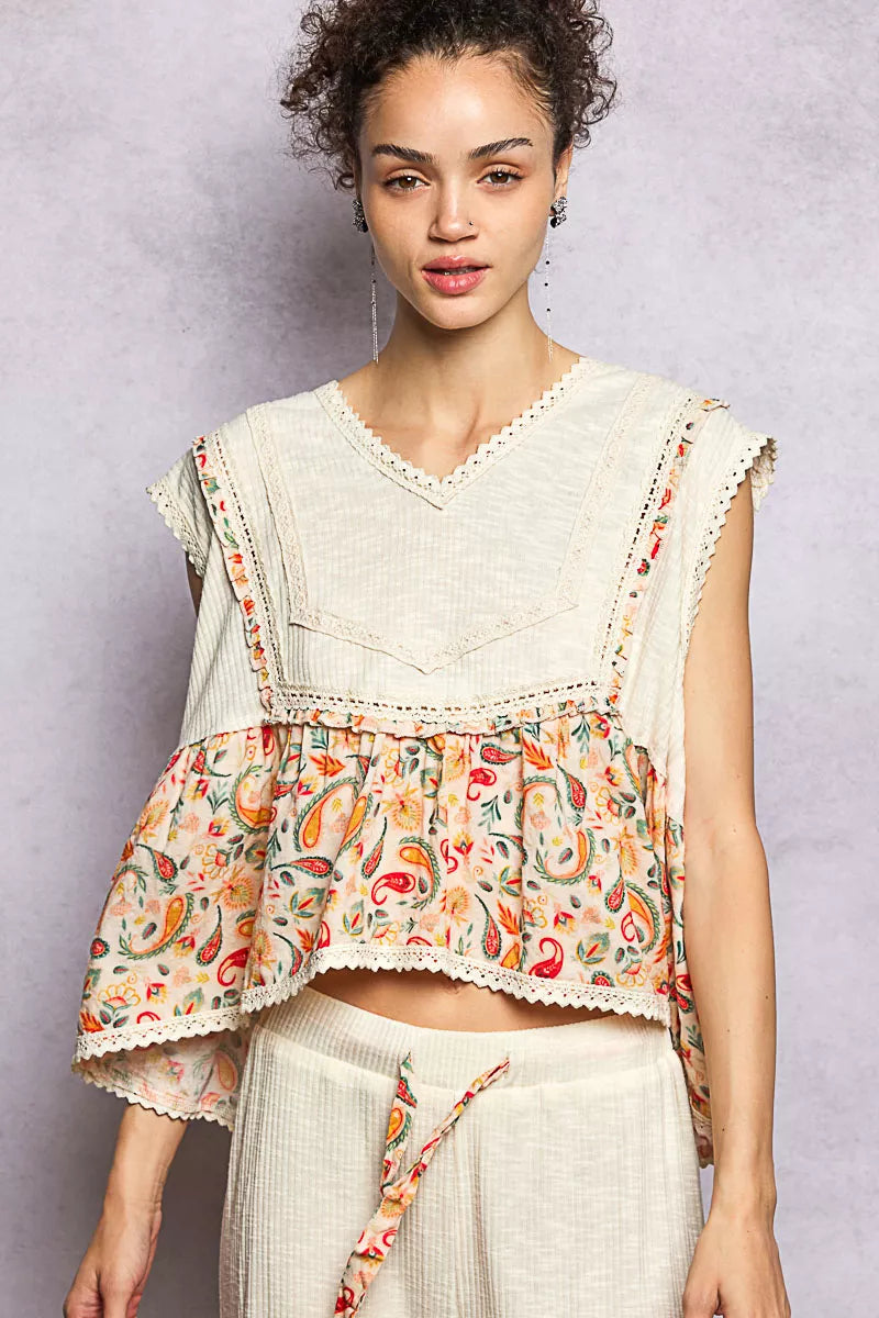 

Укороченный топ с кружевной отделкой, цветочным принтом и оборками TRUEDAMES, естественный