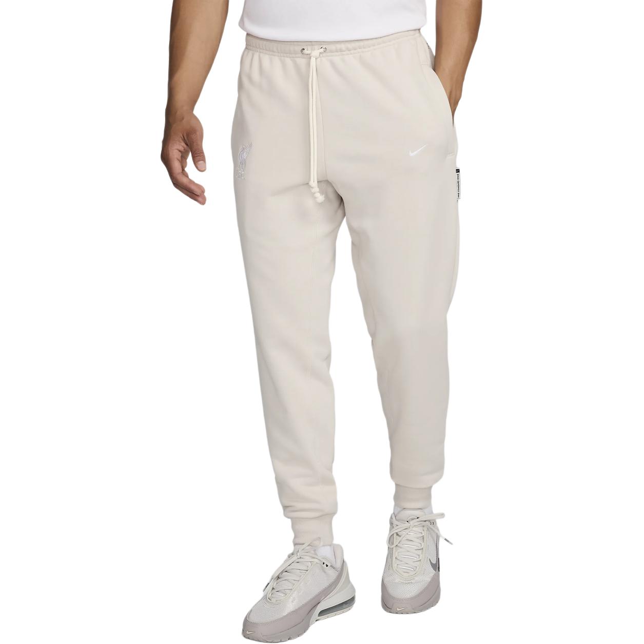 Ливерпуль мужские футбольные брюки Dri FIT зауженные Nike, экрю — фото 3