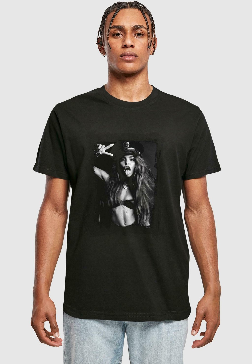 

Футболка с принтом HAVE FUN PEACE SIGN Mister Tee, черный