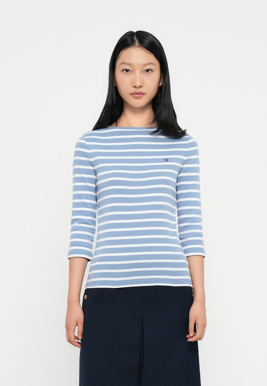 

Топ Tommy Hilfiger NEW CODY SLIM BOAT, Clear Water/Ecru/Blue