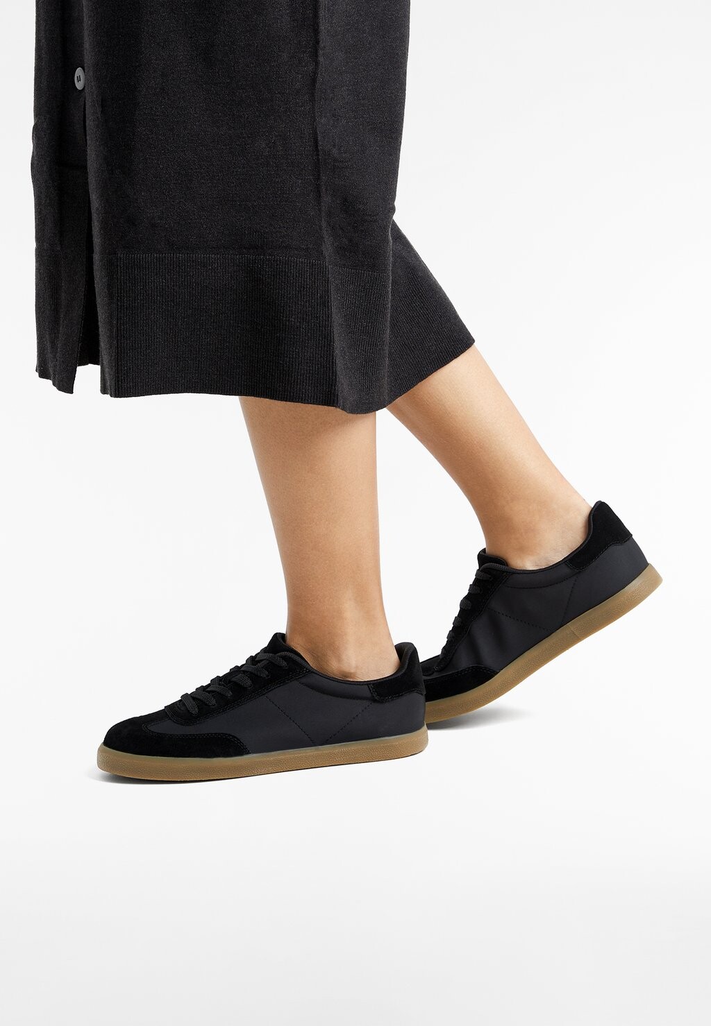 

Низкие кеды OYSHO, черные, Черный, Низкие кеды OYSHO, черные