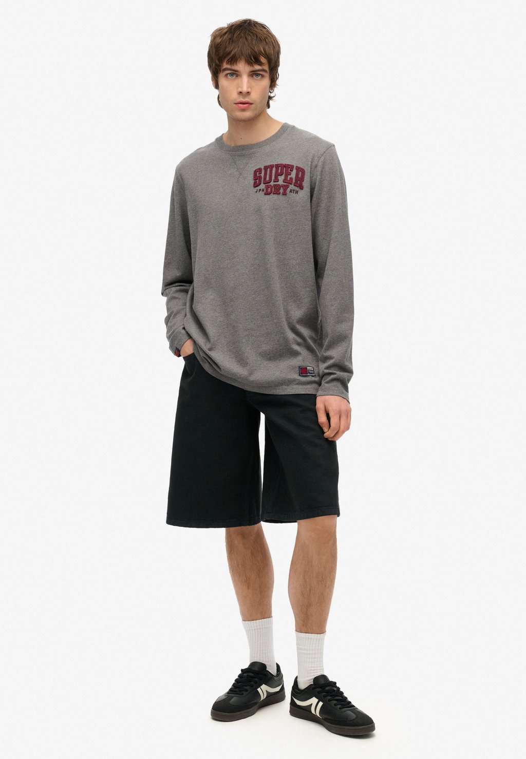 

Лонгслив VINTAGE ATHLETIC CHEST Superdry, темно-серый