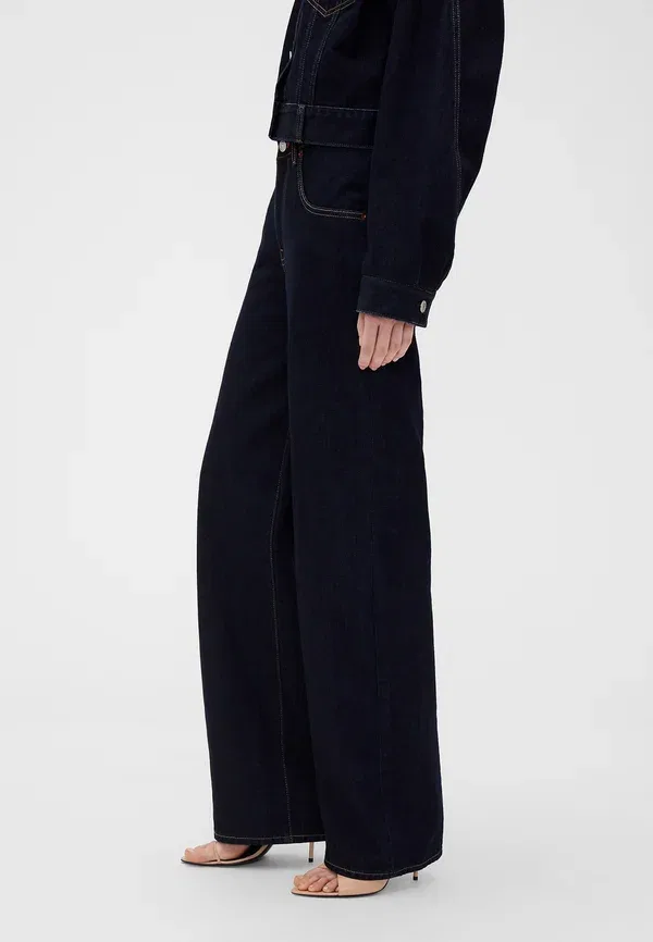 Джинсы Victoria Beckham High Rise Straight Relaxed Fit Jeans Gap, темная стирка — фото 4