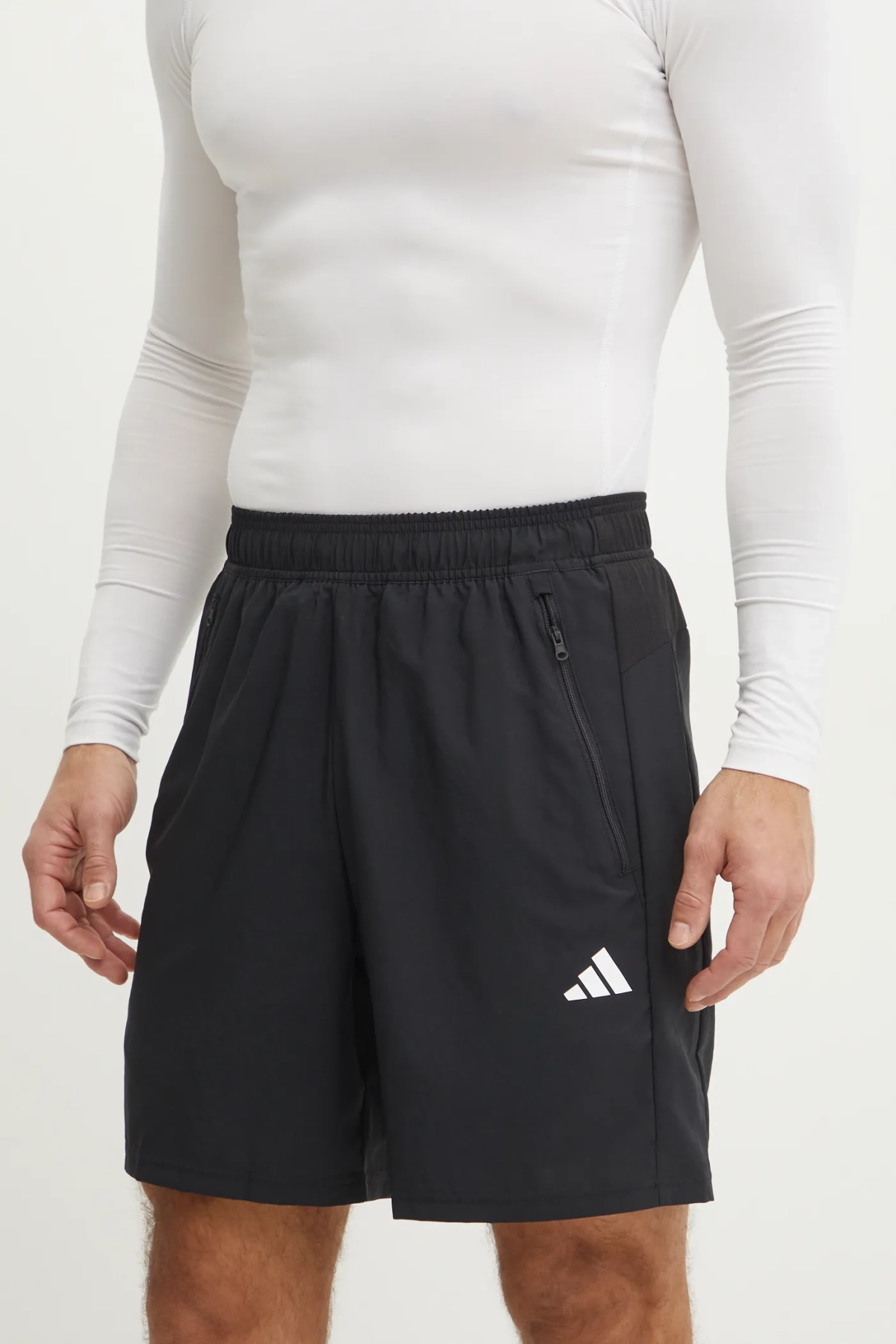 

Спортивные шорты Train Essentials adidas Performance, черный