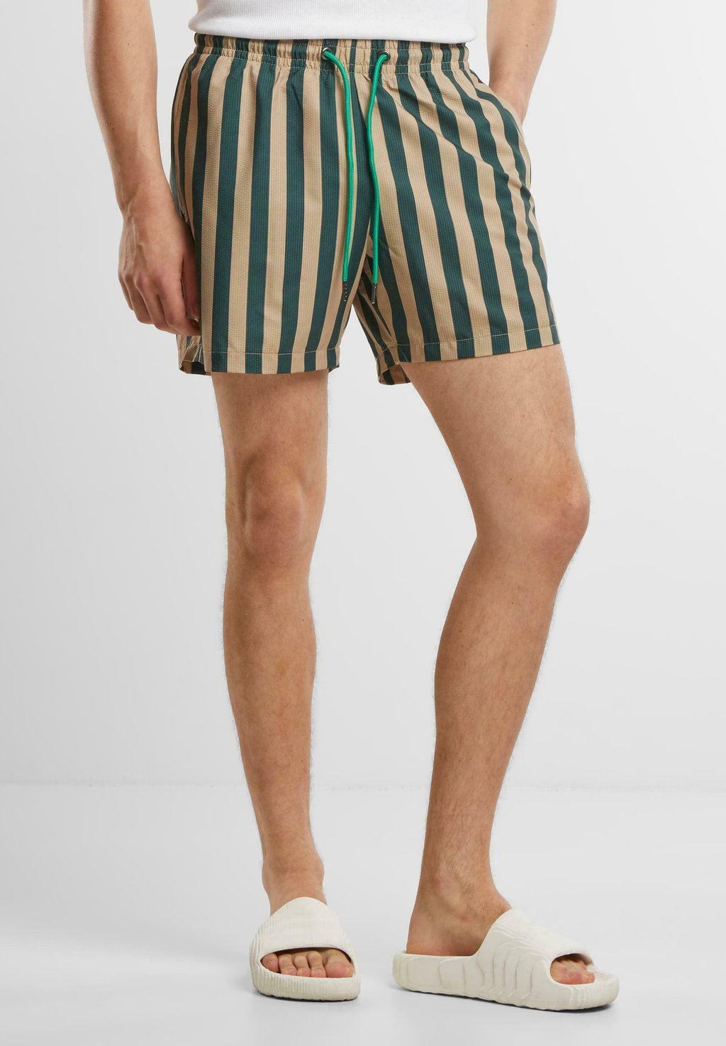 

Шорты для плавания STRIPED Urban Classics, зеленый