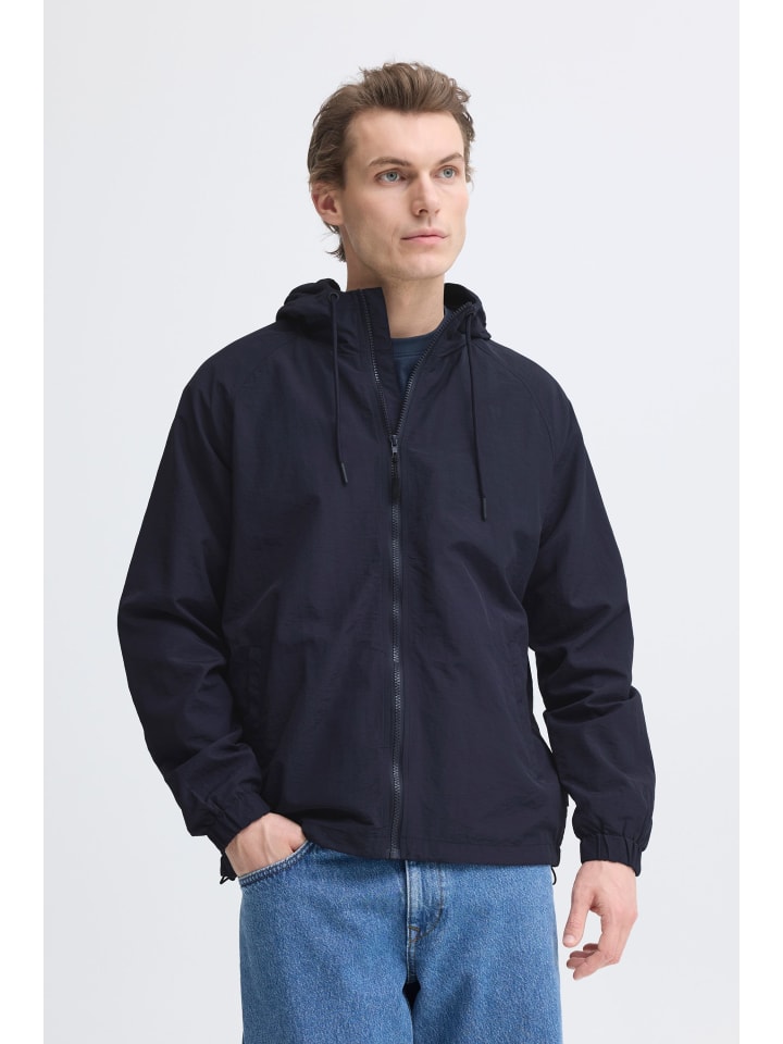 

BLEND Ветровка BHFrinch темно-синего цвета