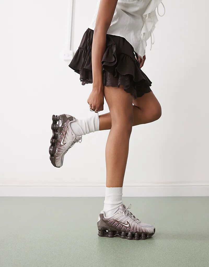 Кроссовки унисекс Nike Shox TL коричневого и серебристого цветов