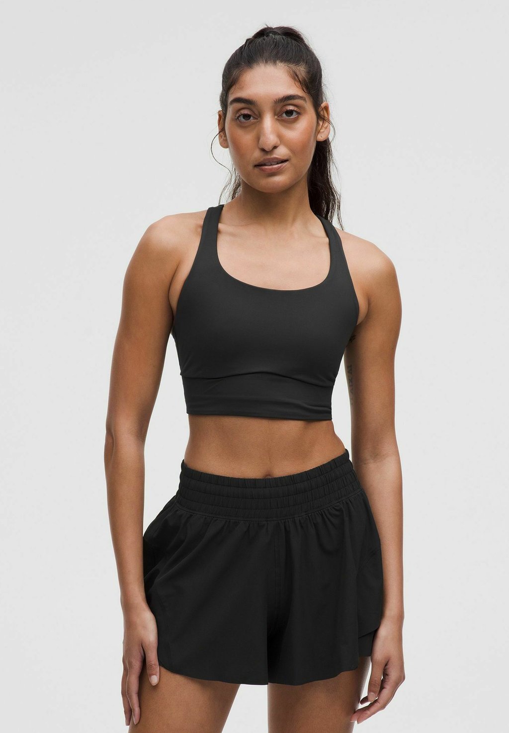 

Спортивный бюстгальтер средней поддержки ENERGY LONGLINE EVOLVE lululemon, черный