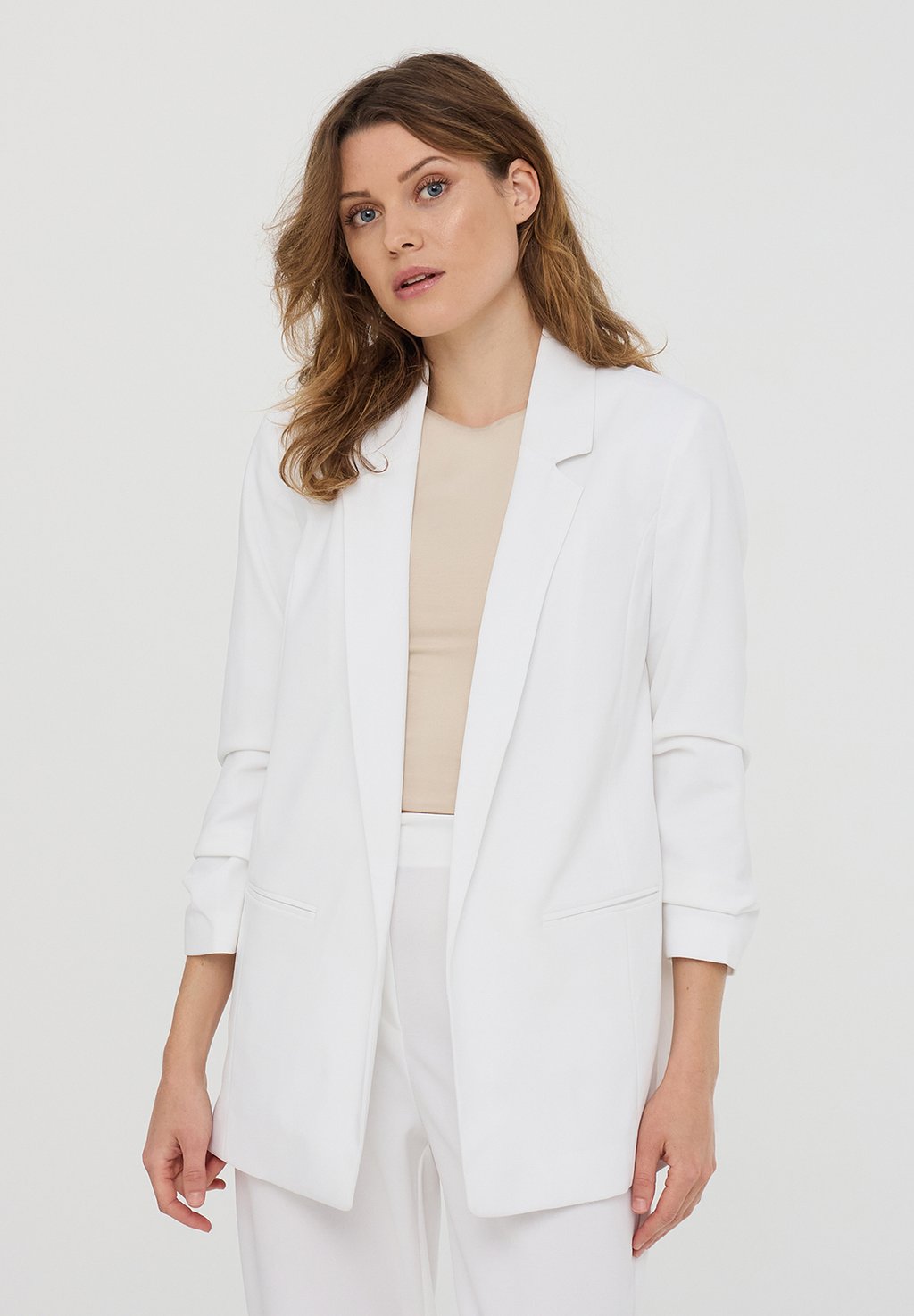 

Блейзер OPEN WITH RUFFLED SLEEVES Terranova, слоновая кость