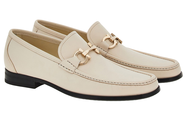 Кожаные лоферы с пластиной Ганчини Ferragamo, белый — фото 4