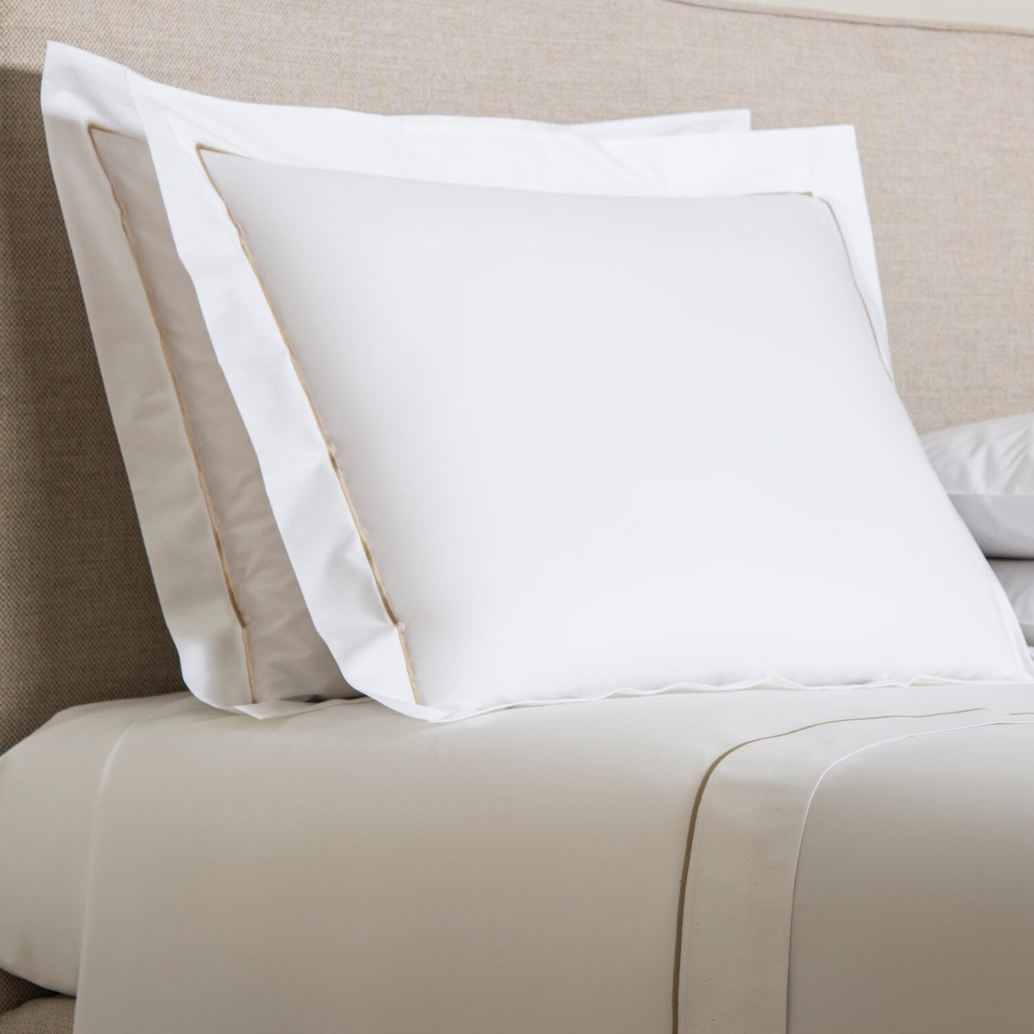 

Frette One Бурдон Шам, цвет White/Khaki